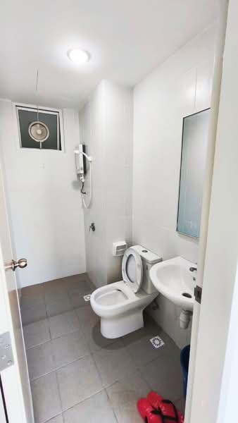 Condominium for Rent at IDEAL RESIDENCY - Bosco Teoh - Bathroom - PropertyGuru.com.my