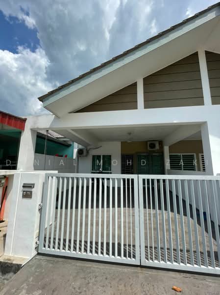 1-storey Terraced House for Rent in Hijauan Valdor (Sungai Jawi) - Danial Mohd Zaki - Exterior - PropertyGuru.com.my