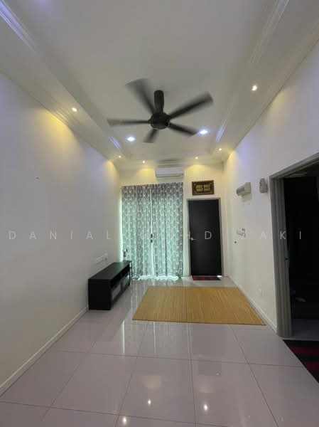 1-storey Terraced House for Rent in Hijauan Valdor (Sungai Jawi) - Danial Mohd Zaki - Living Room - PropertyGuru.com.my