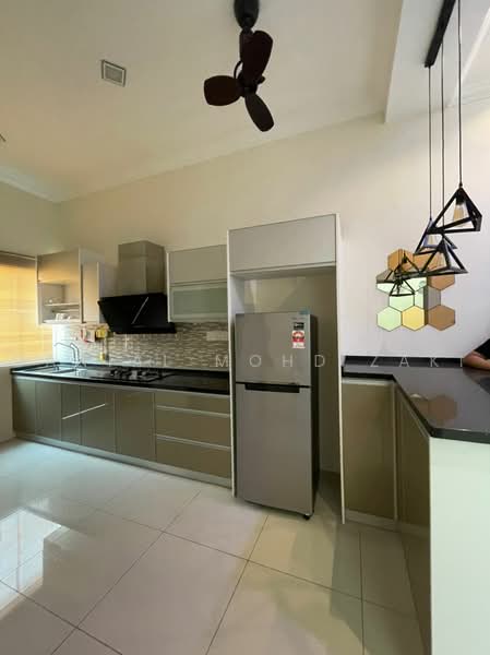 1-storey Terraced House for Rent in Hijauan Valdor (Sungai Jawi) - Danial Mohd Zaki - Kitchen - PropertyGuru.com.my