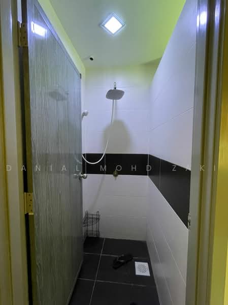 1-storey Terraced House for Rent in Hijauan Valdor (Sungai Jawi) - Danial Mohd Zaki - Bathroom - PropertyGuru.com.my