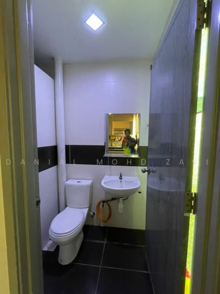 1-storey Terraced House for Rent in Hijauan Valdor (Sungai Jawi) - Danial Mohd Zaki - Bathroom - PropertyGuru.com.my