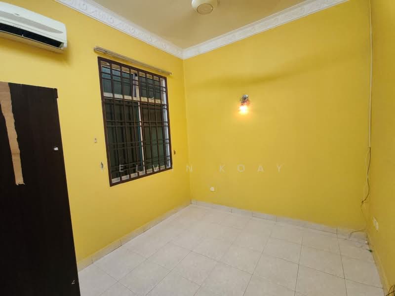 1-storey Terraced House for Sale in Taman Bestari Indah (Ulu Tiram) - Kelvin Koay - Interior - PropertyGuru.com.my