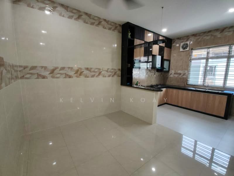 1-storey Terraced House for Sale in Taman Bestari Indah (Ulu Tiram) - Kelvin Koay - Kitchen - PropertyGuru.com.my