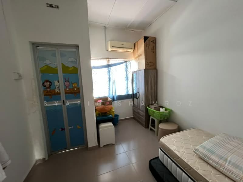 Rumah Teres 2 Tingkat untuk Dijual di Seksyen 8 (Shah Alam) - Syafiq Shamroz - Bedroom - PropertyGuru.com.my