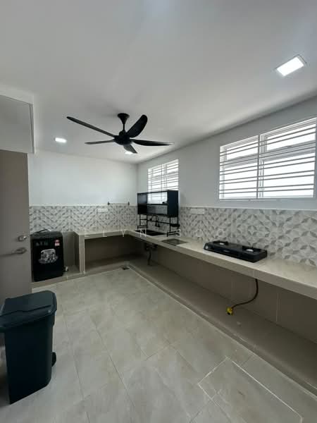 Rumah Teres 2 Tingkat untuk Disewa di Alam Impian (Shah Alam) - Elyn Soo - Kitchen - PropertyGuru.com.my