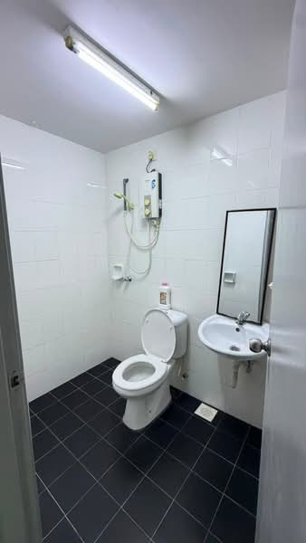 Rumah Teres 2.5 Tingkat untuk Dijual di Larkin (Johor Bahru) - Melinda Ee - Bathroom - PropertyGuru.com.my