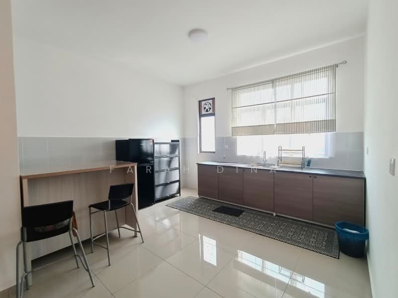 Townhouse for Rent in Eco Grandeur (Puncak Alam) - Farah Dina - Kitchen - PropertyGuru.com.my