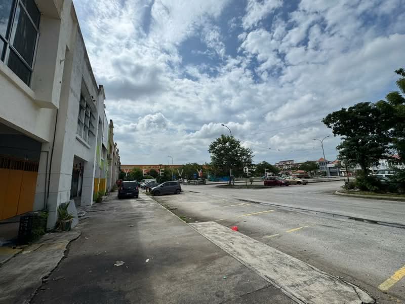 Shop for Rent in Desa Latania (Shah Alam) - Yeevy Lee - Exterior - PropertyGuru.com.my