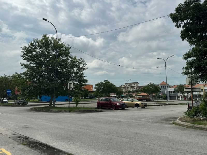 Shop for Rent in Desa Latania (Shah Alam) - Yeevy Lee - Exterior - PropertyGuru.com.my