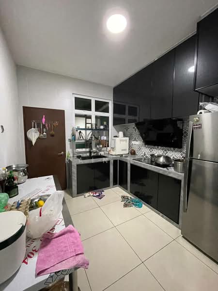 Service Residence for Sale at Twin Danga Residence - Rain Ng - Kitchen - PropertyGuru.com.my