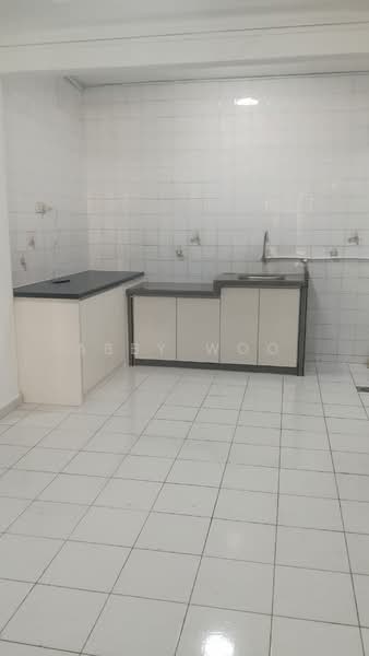 Kondominium untuk Disewa di Villa Condominium - Abby Woo - Kitchen - PropertyGuru.com.my