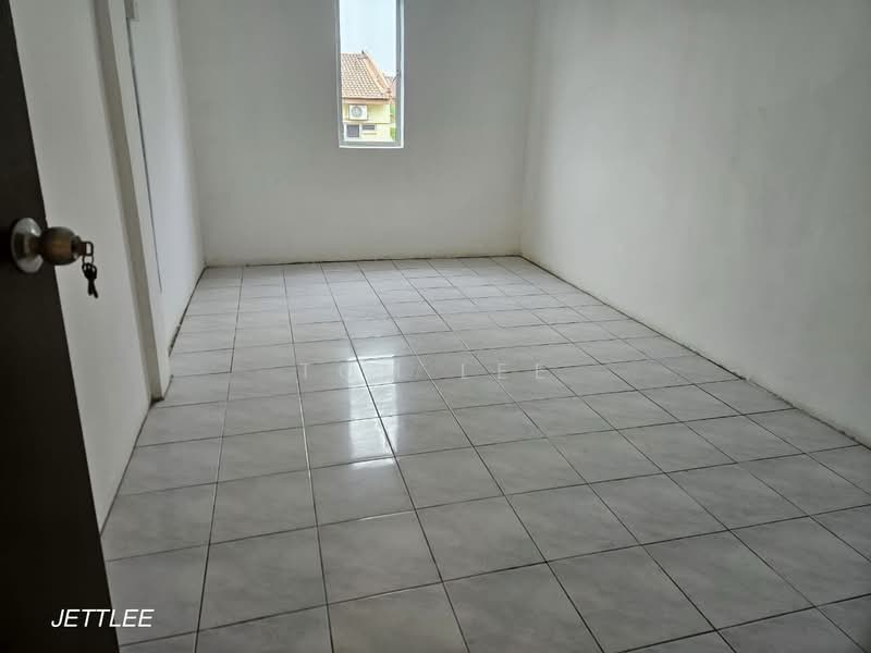 Pangsapuri untuk Dijual di Desa Idaman 2 Shop Apartment - Tom Lee - PropertyGuru.com.my