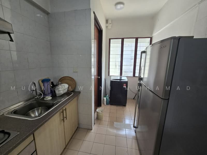 Condominium for Sale at Puteri Palma Condominiums - Muna Zawani Muhamad - Kitchen - PropertyGuru.com.my