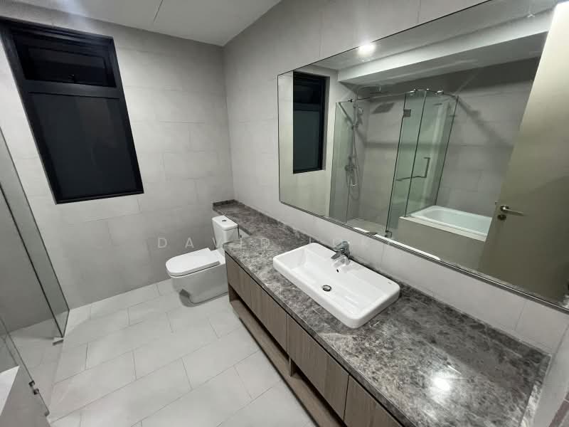 Kondominium untuk Dijual di Residensi Astrea - David Loke - Bathroom - PropertyGuru.com.my