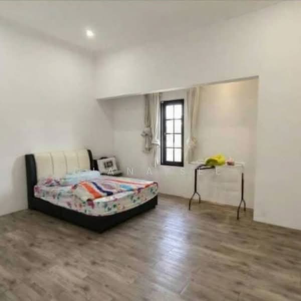 2-storey Terraced House for Rent in Bukit Raja (Selangor) - Diana See - Bedroom - PropertyGuru.com.my