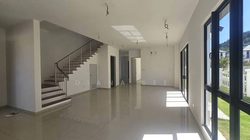 Semi-Detached House for Sale in Setia Alam (Selangor) - Diana See - Living Room - PropertyGuru.com.my