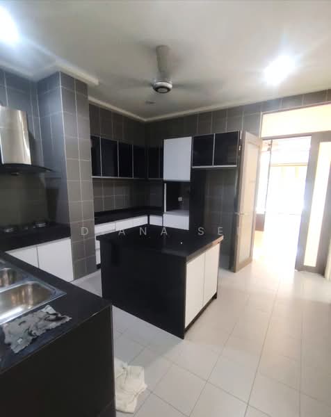 2-storey Terraced House for Rent in Bukit Raja (Selangor) - Diana See - Kitchen - PropertyGuru.com.my