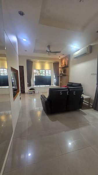 Rumah Berkembar untuk Dijual di Bukit Raja (Selangor) - Diana See - Living Room - PropertyGuru.com.my