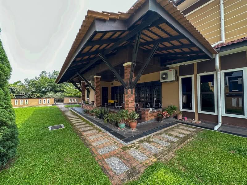 Bungalow House for Sale in Kajang (Selangor) - Ashraff Daniel - Exterior - PropertyGuru.com.my