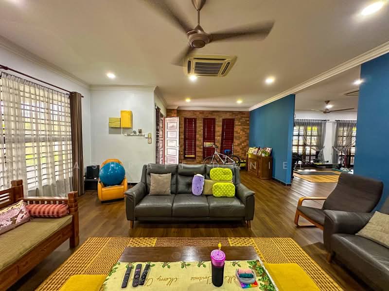 Bungalow House for Sale in Kajang (Selangor) - Ashraff Daniel - Living Room - PropertyGuru.com.my
