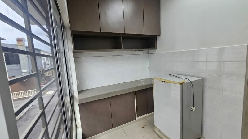 Office for Rent in Bandar Parklands (Klang) - Diana See - Kitchen - PropertyGuru.com.my