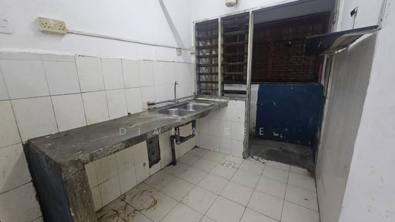 Apartment for Rent at Golden Villa - Diana See - Kitchen - PropertyGuru.com.my