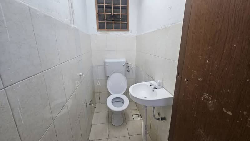 Apartment for Rent at Golden Villa - Diana See - Bathroom - PropertyGuru.com.my