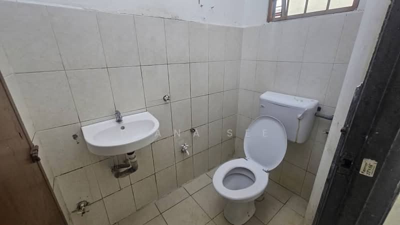Apartment for Rent at Golden Villa - Diana See - Bathroom - PropertyGuru.com.my