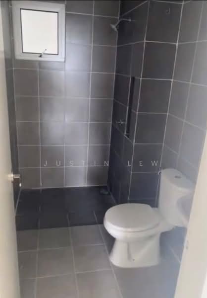 Pangsapuri untuk Disewa di Alpinia Residences - Justin Lew - Bathroom - PropertyGuru.com.my