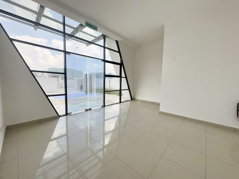 Kilang untuk Dijual di Ulu Tiram (Johor) - Joan Chia - Entrance - PropertyGuru.com.my