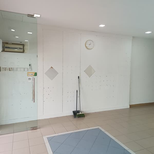 Kedai untuk Disewa di Bandar Puteri Puchong (Puchong) - Eric How - Entrance - PropertyGuru.com.my