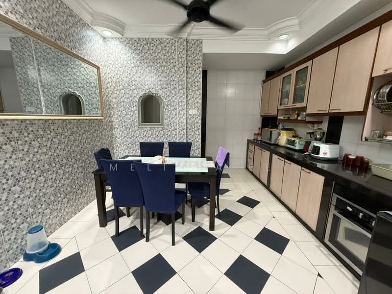 Rumah Teres 1 Tingkat untuk Dijual di Taman Rinting (Masai) - Melinda Ee - Dining Room - PropertyGuru.com.my