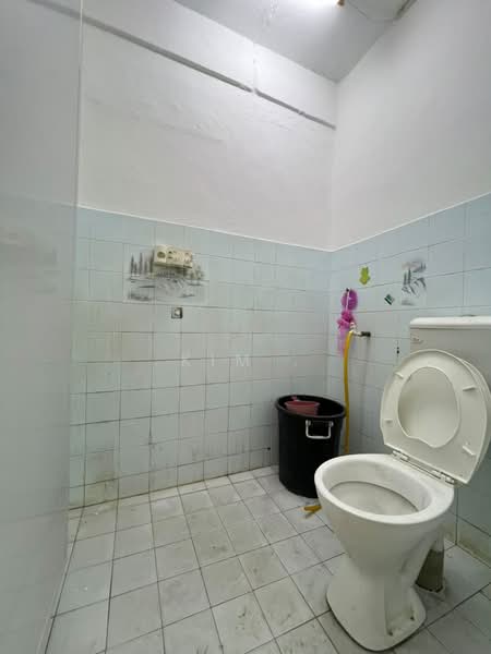 Rumah Teres 2 Tingkat untuk Disewa di Bandar Selesa Jaya (Skudai) - Kim . - Bathroom - PropertyGuru.com.my