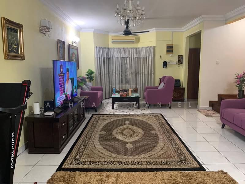 Terraced House for Sale in Bukit Rahman Putra (Sungai Buloh) - Ashraff Daniel - Living Room - PropertyGuru.com.my