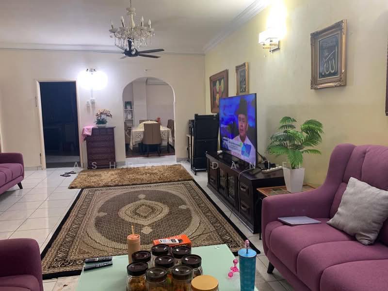 Terraced House for Sale in Bukit Rahman Putra (Sungai Buloh) - Ashraff Daniel - Living Room - PropertyGuru.com.my