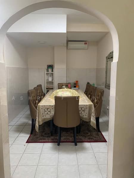 Terraced House for Sale in Bukit Rahman Putra (Sungai Buloh) - Ashraff Daniel - Dining Room - PropertyGuru.com.my