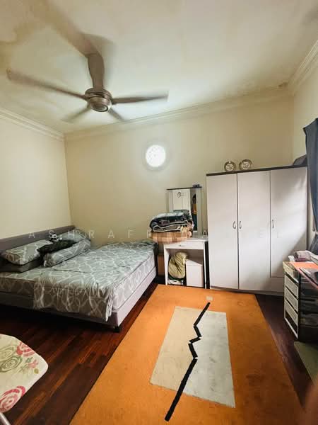 Terraced House for Sale in Bukit Rahman Putra (Sungai Buloh) - Ashraff Daniel - Bedroom - PropertyGuru.com.my