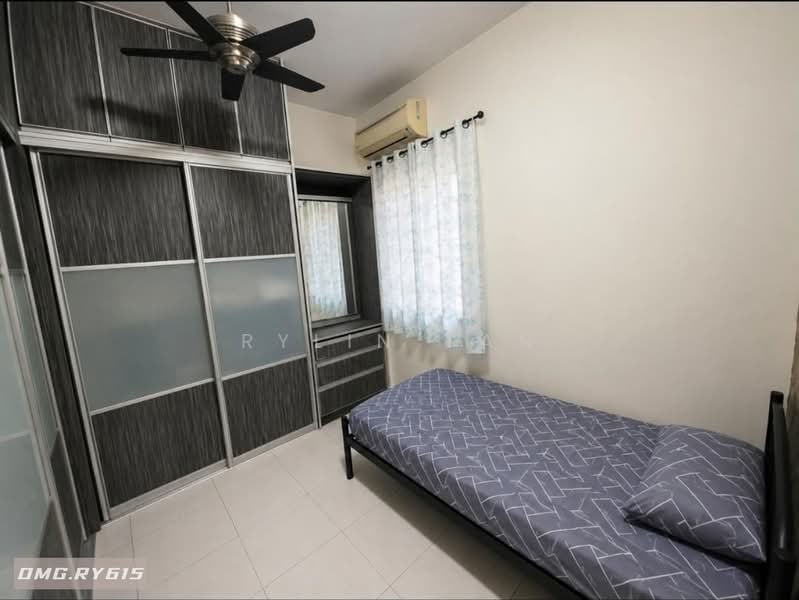 Pangsapuri untuk Dijual di Pangsapuri Akasia (Bandar Botanic) - Rylin Tan - Bedroom - PropertyGuru.com.my