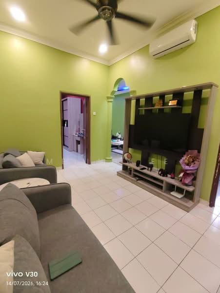 1-storey Terraced House for Rent in Taman Pulai Indah (Johor Bahru) - Melinda Ee - Living Room - PropertyGuru.com.my