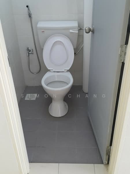 Flat for Sale at Pangsapuri Sentosa - Simon Chang - Bathroom - PropertyGuru.com.my
