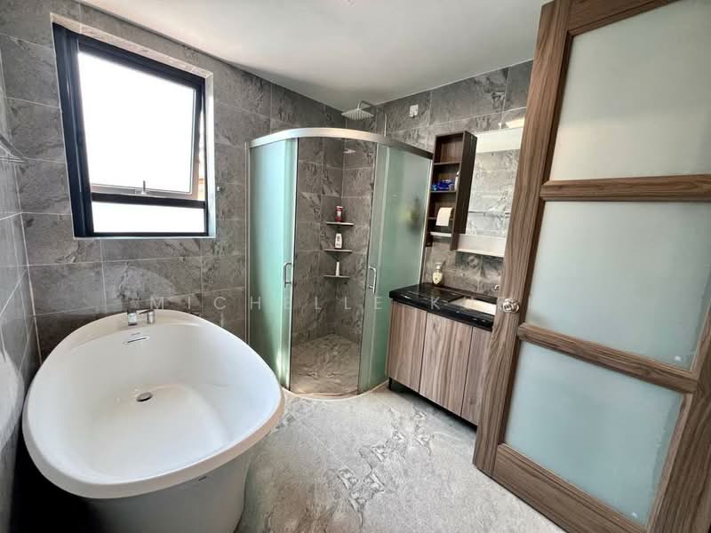 Twin Villa for Sale in Forest City (Gelang Patah) - Michelle Kueh - Bathroom - PropertyGuru.com.my