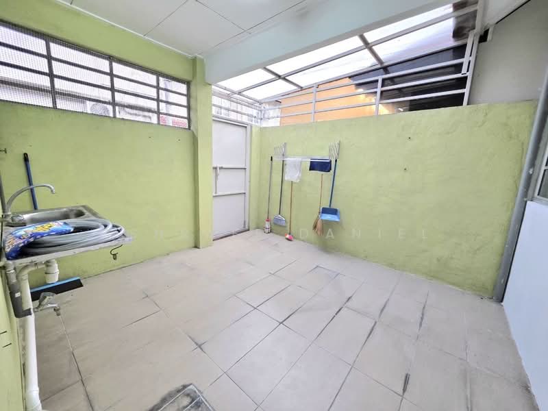 Rumah Teres 2 Tingkat untuk Dijual di Putra Permai (Subang Jaya) - Ashraff Daniel - Exterior - PropertyGuru.com.my