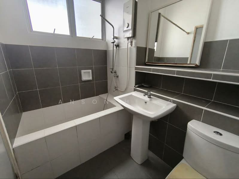 2-storey Terraced House for Sale in Setia Eco Gardens (Gelang Patah) - Anson Hiong - Bathroom - PropertyGuru.com.my
