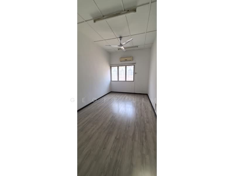 Rumah Teres 2-Tingkat untuk Dijual di Taman Putra Indah (Seri Kembangan) - Geoff Lim - Interior - PropertyGuru.com.my