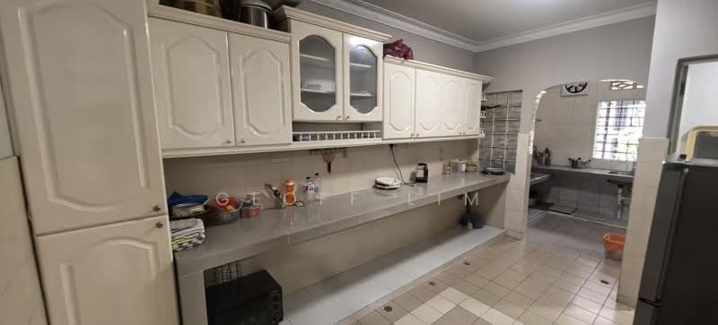 Rumah Teres 2-Tingkat untuk Dijual di Taman Putra Indah (Seri Kembangan) - Geoff Lim - Kitchen - PropertyGuru.com.my