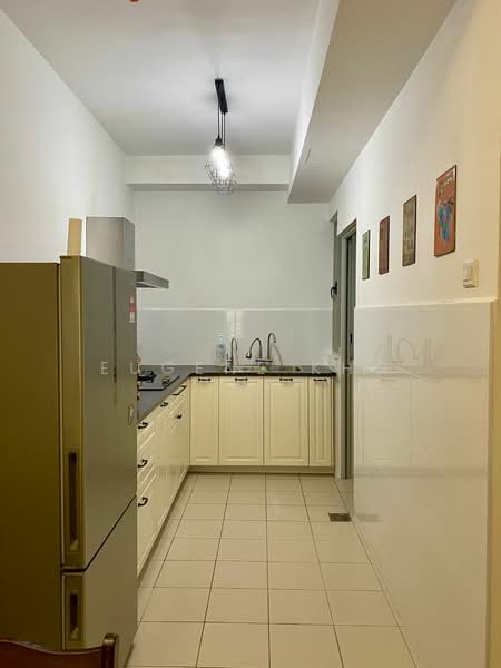 Servis Apartment untuk Disewa di Greenz (Residensi Flora) @ One South - Eugene Kho - Kitchen - PropertyGuru.com.my
