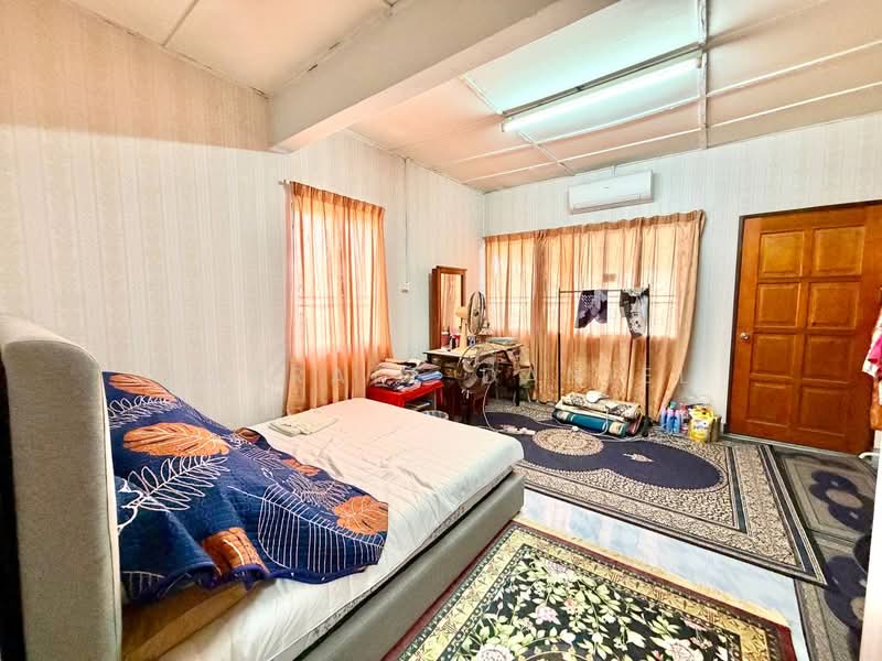 Rumah Teres 3 Tingkat untuk Dijual di Taman Seraya (Ampang) - Ashraff Daniel - Bedroom - PropertyGuru.com.my