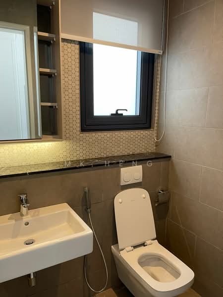 Servis Apartment untuk Disewa di Lucentia Residences - MK Heng - Bathroom - PropertyGuru.com.my