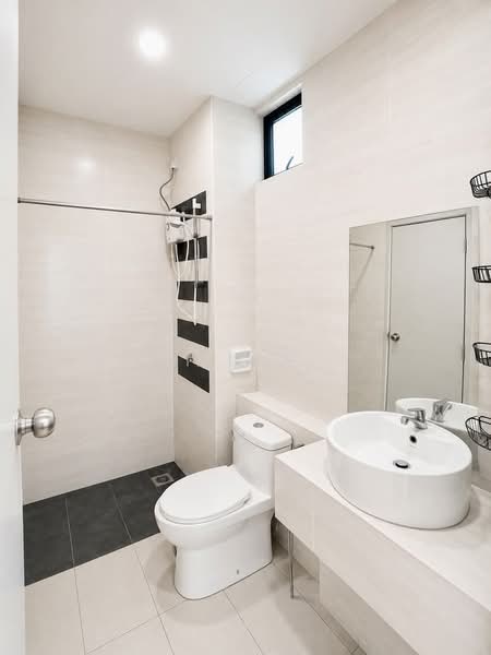 Service Residence for Sale at D'Summit Residences - Janice . - PropertyGuru.com.my